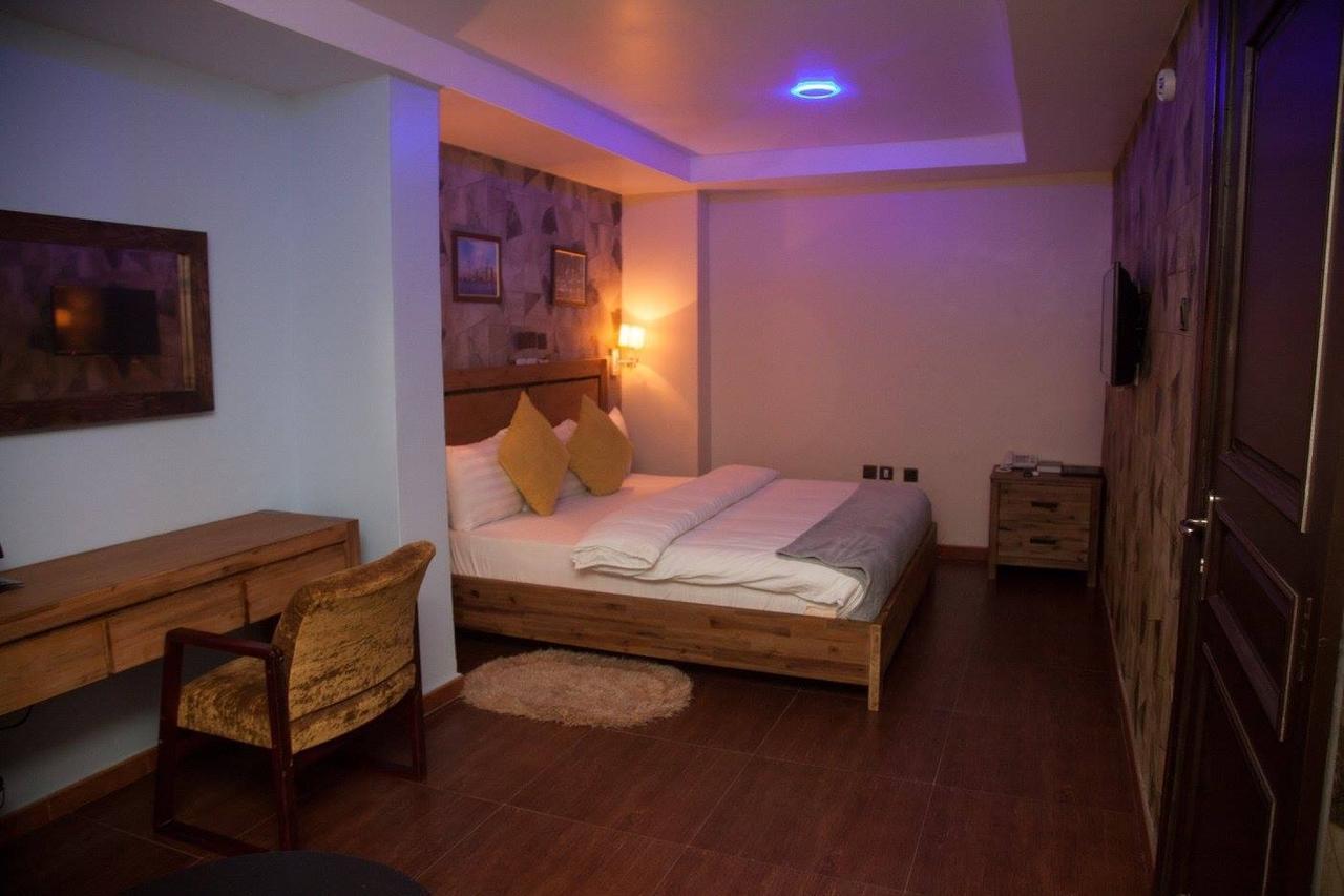 Villa Toscana Hotel And Suits Lagos Luaran gambar