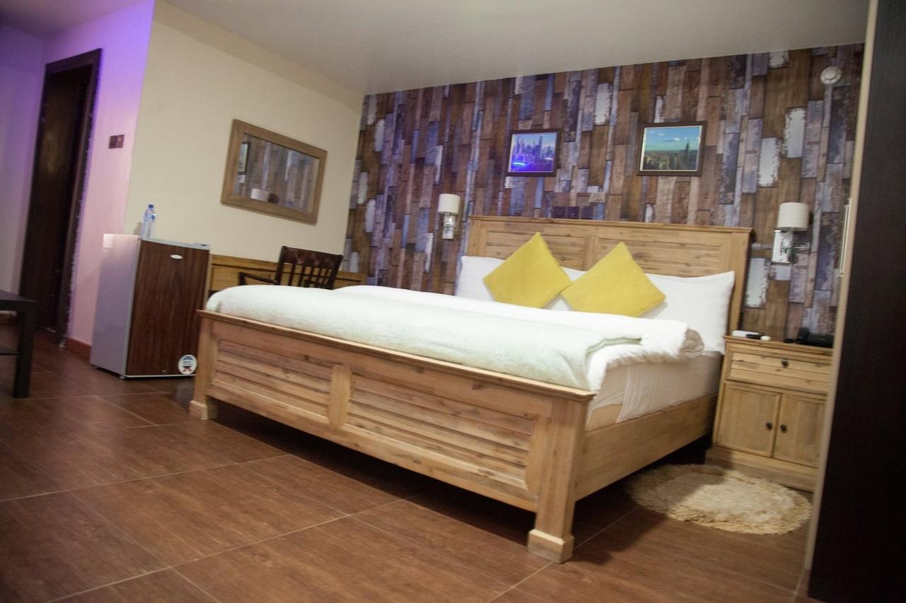 Villa Toscana Hotel And Suits Lagos Luaran gambar