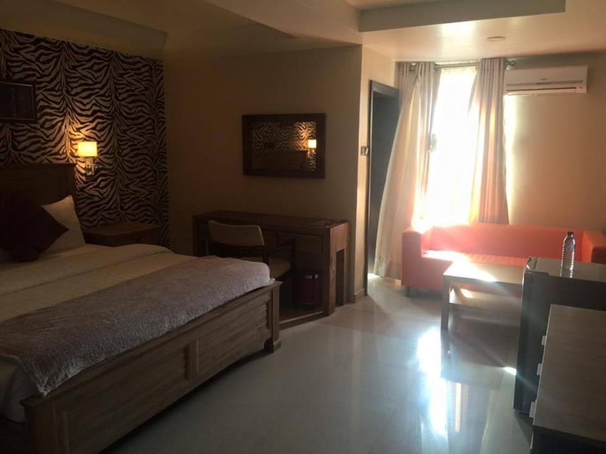 Villa Toscana Hotel And Suits Lagos Luaran gambar