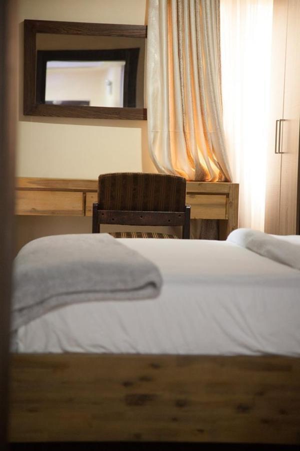 Villa Toscana Hotel And Suits Lagos Luaran gambar