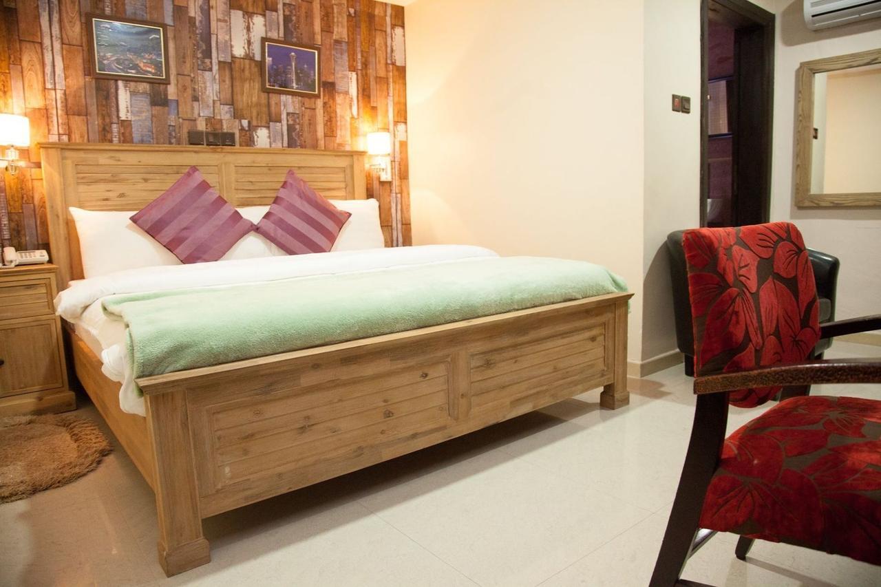 Villa Toscana Hotel And Suits Lagos Luaran gambar