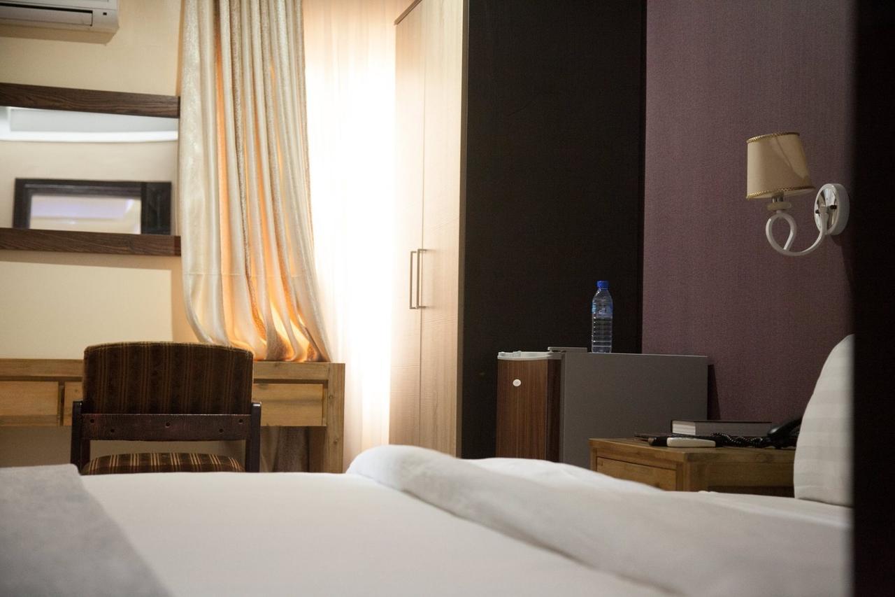 Villa Toscana Hotel And Suits Lagos Luaran gambar