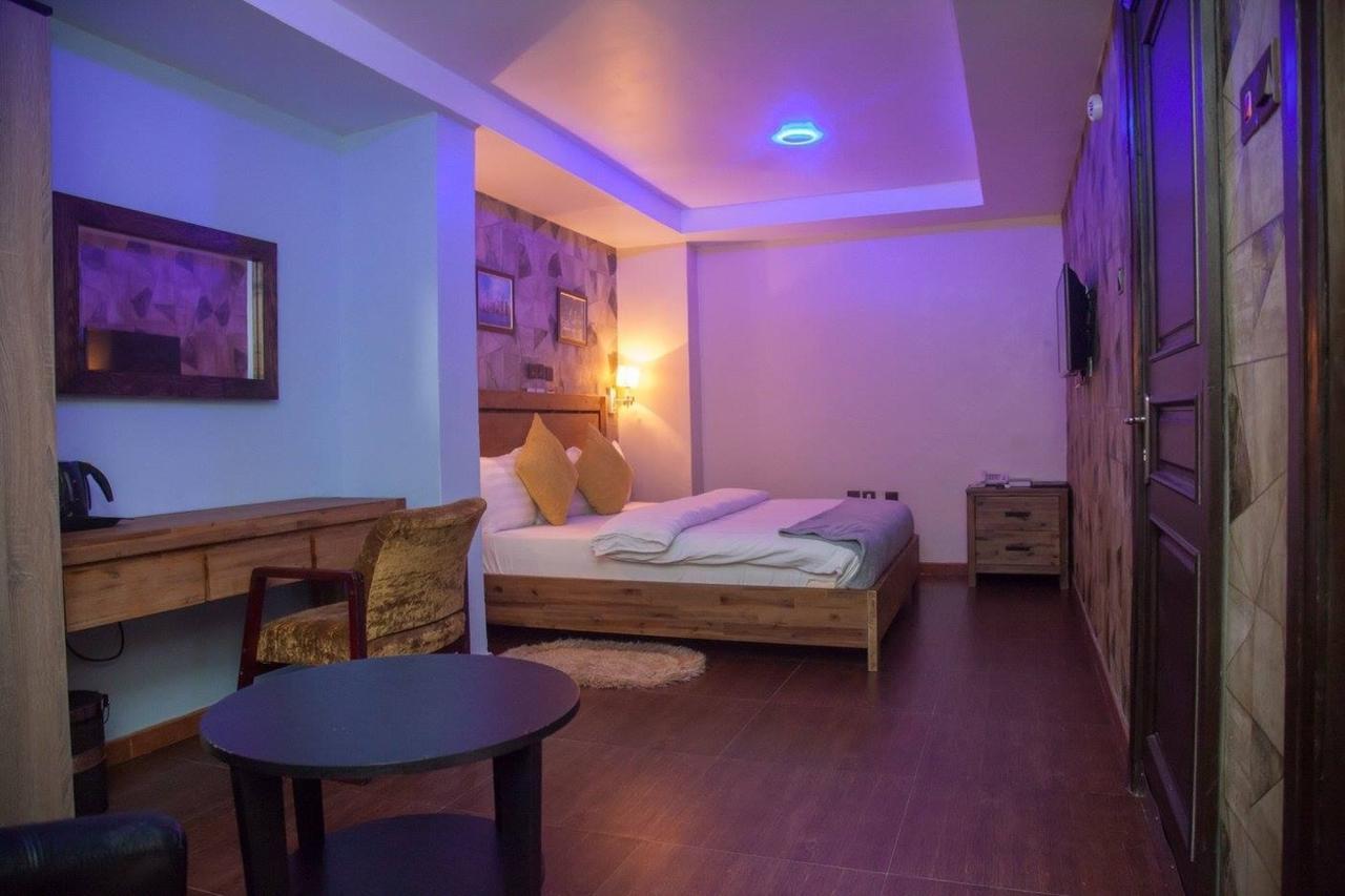 Villa Toscana Hotel And Suits Lagos Luaran gambar